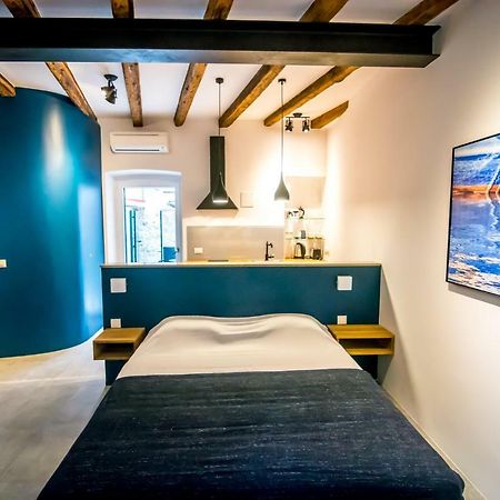 Studio Bluestone Rovinj Bagian luar foto