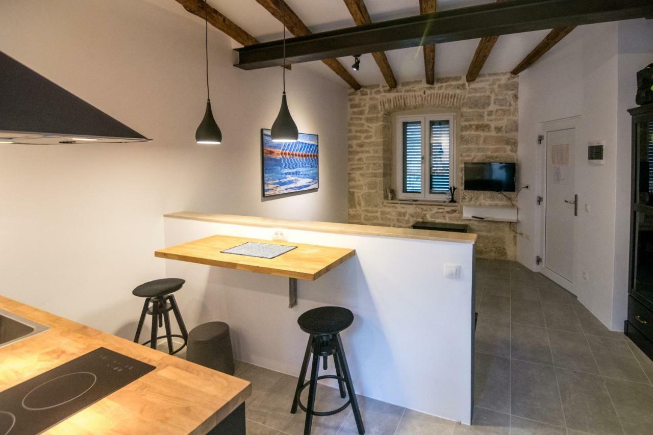 Studio Bluestone Rovinj Bagian luar foto